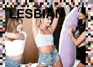 Eliza Ibarra, Emma Hix, and Gabbie Carter playing lesbian games in bed