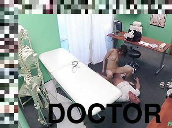 kantor, blowjob-seks-dengan-mengisap-penis, dokter, penis-besar, gambarvideo-porno-secara-eksplisit-dan-intens, creampie-ejakulasi-di-dalam-vagina-atau-anus-dan-keluarnya-tetesan-sperma, mata-mata, kotor, muda-diatas-18, berambut-pirang