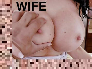 Lonely hotness housewife stepmom do this in front of a stepson