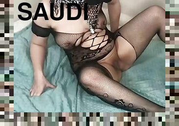 Iranian sex with saudi maid hot sex