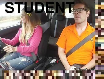 Student with a big ass and natural tits fucks in the car