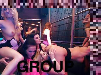 mabuk, pesta-sex-berkumpulan, alat-kelamin-wanita, tegar, merangsang-dengan-tangan, sex-dalam-kumpulan-groupsex, gila, glamor, liar