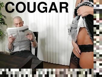 Glamour cougar Sami StClair energizing porn video