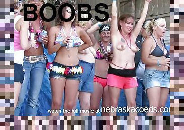 shameless women flash their boobs