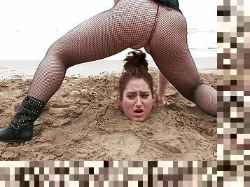 Sbbw whore got piss buried on the beach