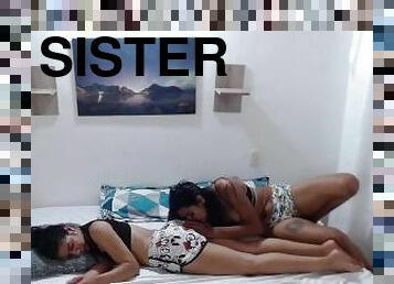 Naughty stepsisters hope to be alone to have lesbian sex