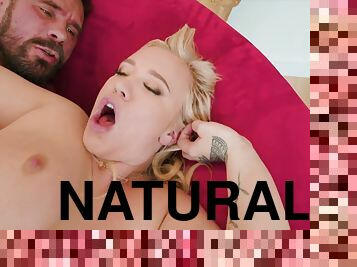 Naturally Gifted Bailey Brooke Busty In All The Right Places - Bailey brooke
