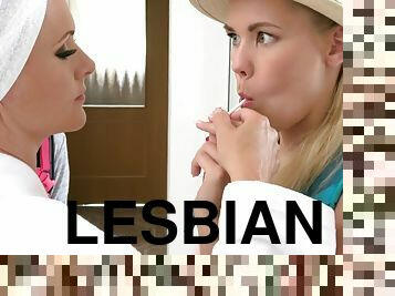 Tempting lesbian MILF fucks teen girls horny video
