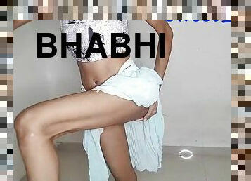 Disha bhabhi ne apne boyfriend ko Ghar par bulaya or jabarjast chudai kiya