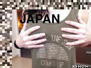 Japanese amateur woman masturbating on live webcam