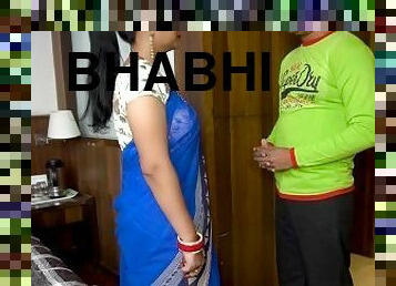 Desi Pari Bhabhi Seduces Hotel Worker Boy For Sex With Clear Hindi Audio