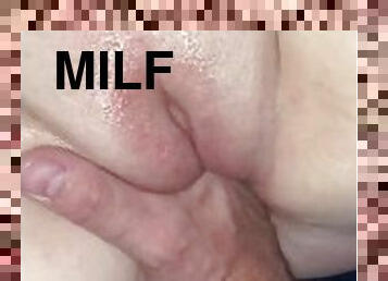 con-el-puño, mamá-y-chico, orgasmo, coño-pussy, squirting, amateur, maduro, madurita-caliente, juguete, mamá