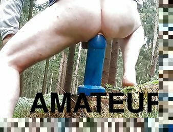 Dildo im Wald