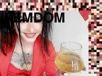 Golden rain from Dominatrix Nika! Mistress congratulates you on Valentine&#039;s Day and gives you a golden cocktail. Pissing