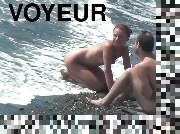 Stunning nudists are relaxing on the cam