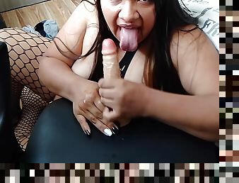 Look At This Rich Bbw With His Dildo In His Mouth , He Makes A Blowjob With A Deep Throat - Hot Latina Makes Oral Sex To