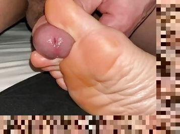 Fuck those toes (by Jossie Fox)