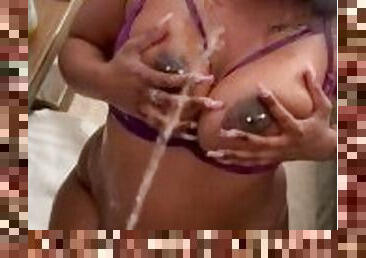 Ebony Baby Mama Wanted That Caresha Please Golden Shower Treatment ???????? Pissed All Over her ( Full C