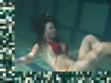 Super hot sister Anna Siskina with big tits in the pool