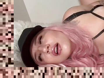 Pink haired white girl jerking off and eye rolling