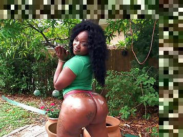 Thick ebony woman dazzles with pure POV