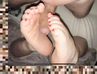 BBW wife rub my cock with her experienced soles