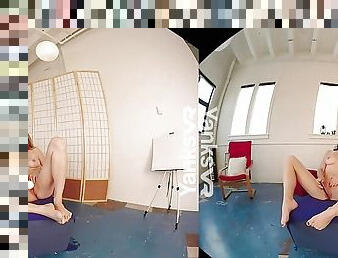 Yanks Lesbians Marina And Charlotte Masturbating In 3D