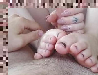 Reverse Cowgirl and Cum on Wife's Toes