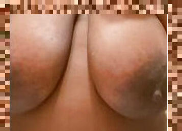 tate-mari, imens-huge, amatori, negresa, bbw, cu-degetelul, tate, solo, toples