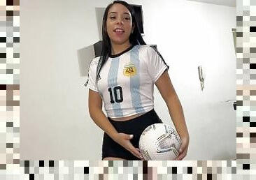 Jugando al Futbol con mi Hermosa Madrastra Trampa para tener sexo