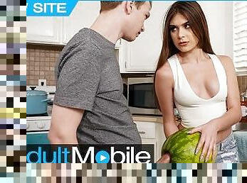 ADULTMOBILE - Alex Jett Practices Fucking A Fruit Before Fucking His Stepsister Winter Jade