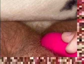 Double orgasm on clit - 80’s full bush close up