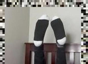 Sock Fetish-Moving Toes With Black And Gray Ankle Socks