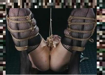 fitta-pussy, fru, amatör, cumshot, bdsm, ansiktssprut, sprut, nätstrumpor, bondage