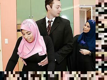 Curious Muslim With Gigantic Tits Ella Knox Bangs Her Step Mother's Boyfriend - Hijab Hookup