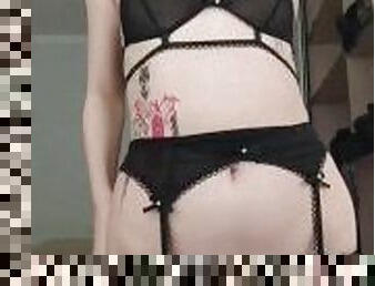 Princess in black lingerie, wants to have fun????????