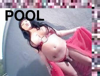 Foxxy TS - in the Pool - 2008 Archive!