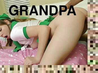 Brownie girl fucked by grandpa