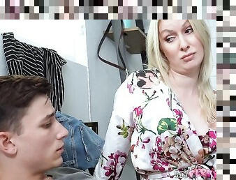 Veľké prsia, Masturbácia, Mamka a syn, Staré, Pička, Obrovský vták, Milfka, Mamka, Robenie sa, Pov